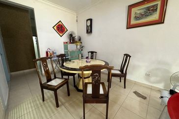 SL 13, Bandar Sungai Long