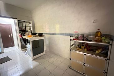 SL 13, Bandar Sungai Long