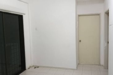 SL 13, Bandar Sungai Long