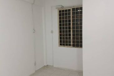 SL 13, Bandar Sungai Long