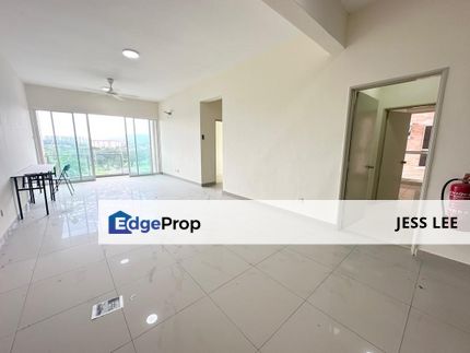Sungai Long Residence Three Bedrooms Golf View, Selangor, Kajang