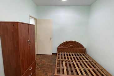 SL7, Bandar Sungai Long