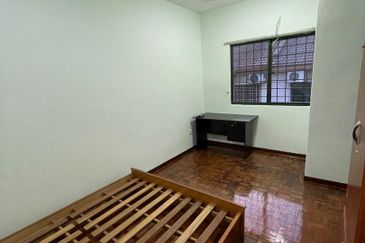 SL7, Bandar Sungai Long