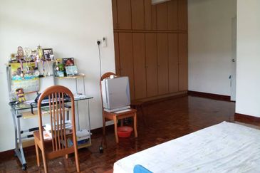 SL 6, Bandar Sungai Long