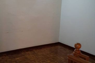 SL 6, Bandar Sungai Long