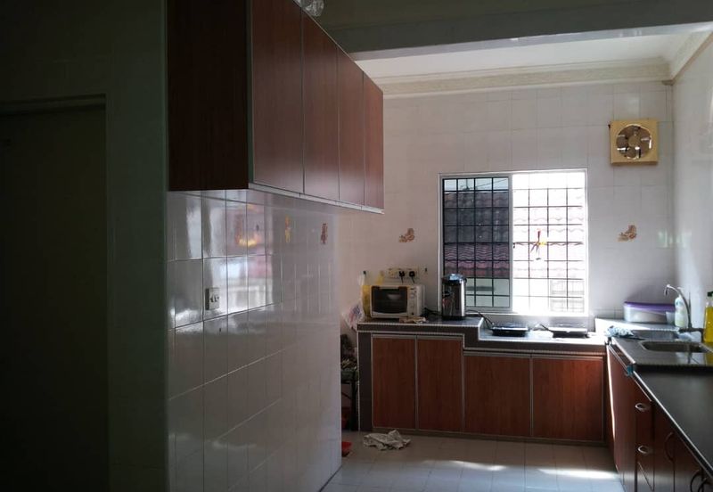 SL 6, Bandar Sungai Long