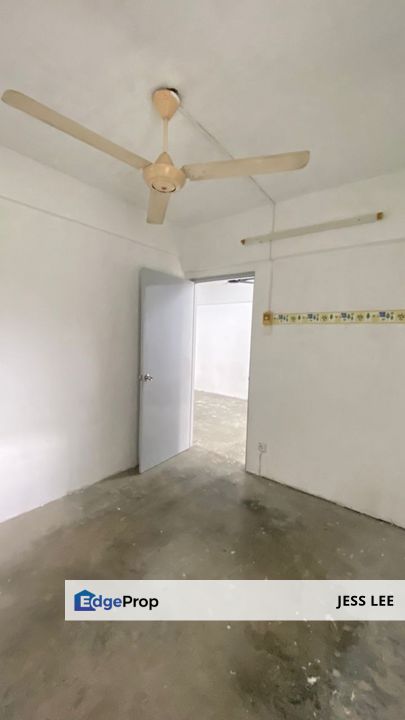 Flat Mahkota Cheras, Ready Move In, Bare Unit, Walk Up Second Floor, Selangor, Cheras