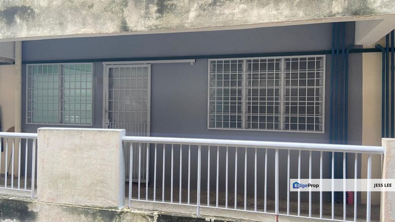 Flat Mahkota Cheras, Ready Move In, Bare Unit, Walk Up Second Floor, Selangor, Cheras