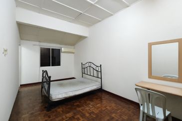 SL 6, Bandar Sungai Long