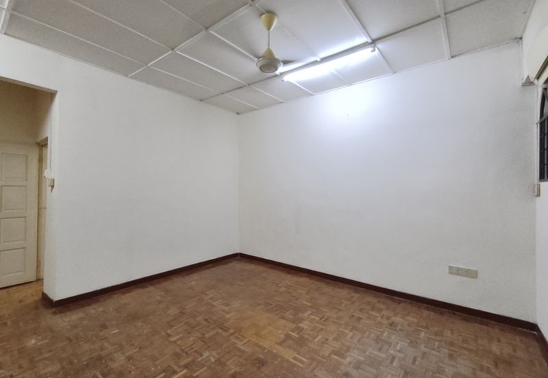 SL 6, Bandar Sungai Long