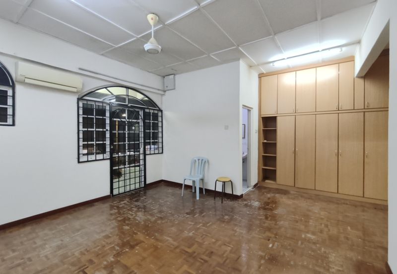 SL 6, Bandar Sungai Long