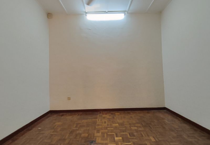 SL 6, Bandar Sungai Long