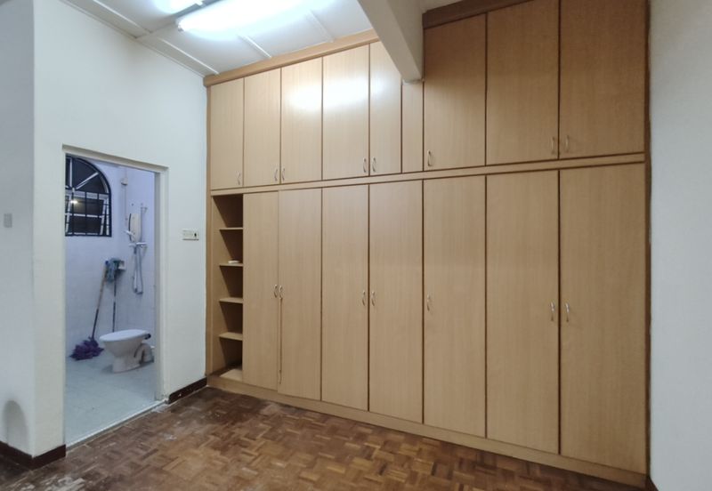 SL 6, Bandar Sungai Long