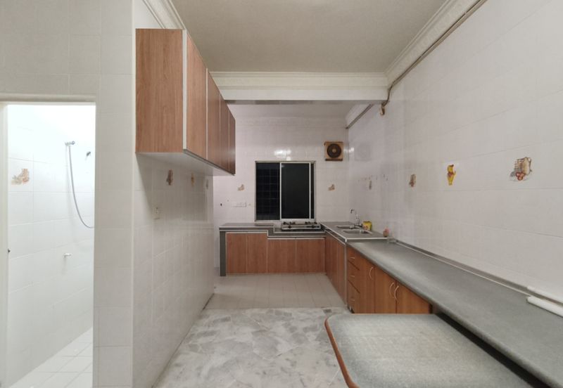 SL 6, Bandar Sungai Long