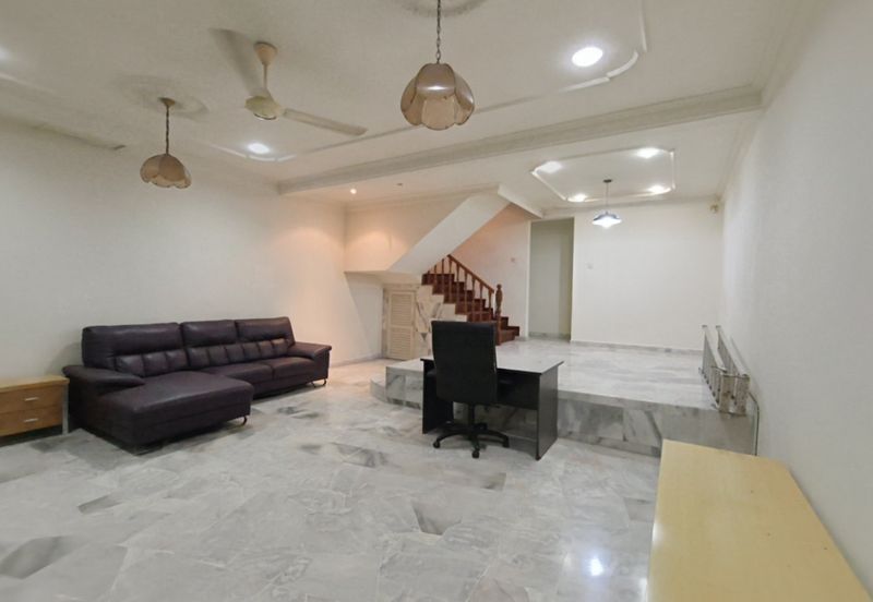 SL 6, Bandar Sungai Long