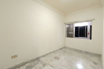 SL 6, Bandar Sungai Long