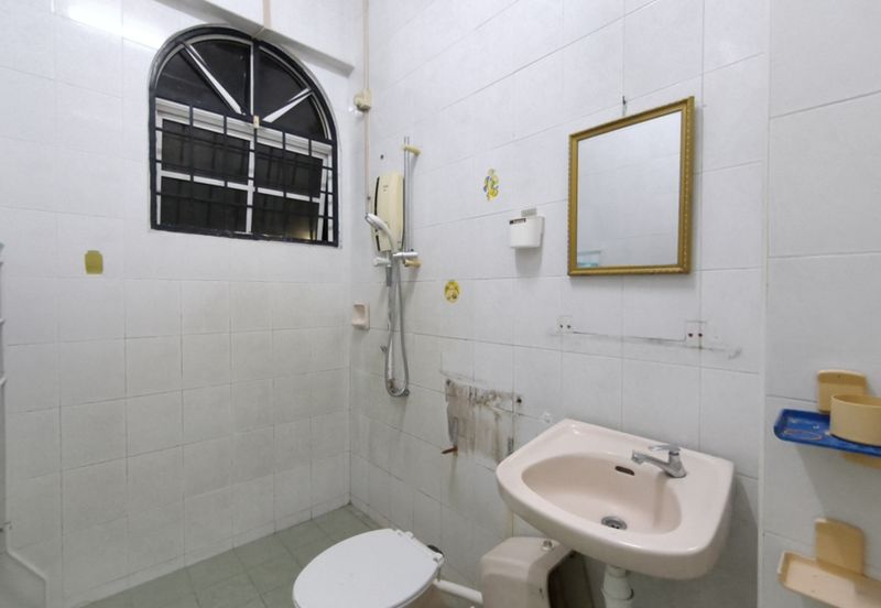 SL 6, Bandar Sungai Long