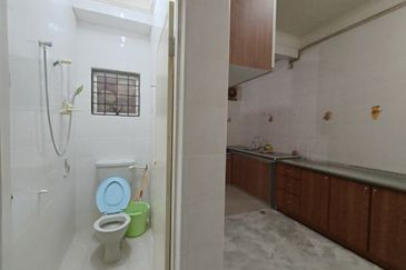 SL 6, Bandar Sungai Long