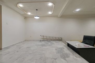 SL 6, Bandar Sungai Long