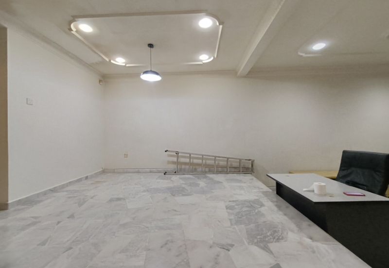 SL 6, Bandar Sungai Long