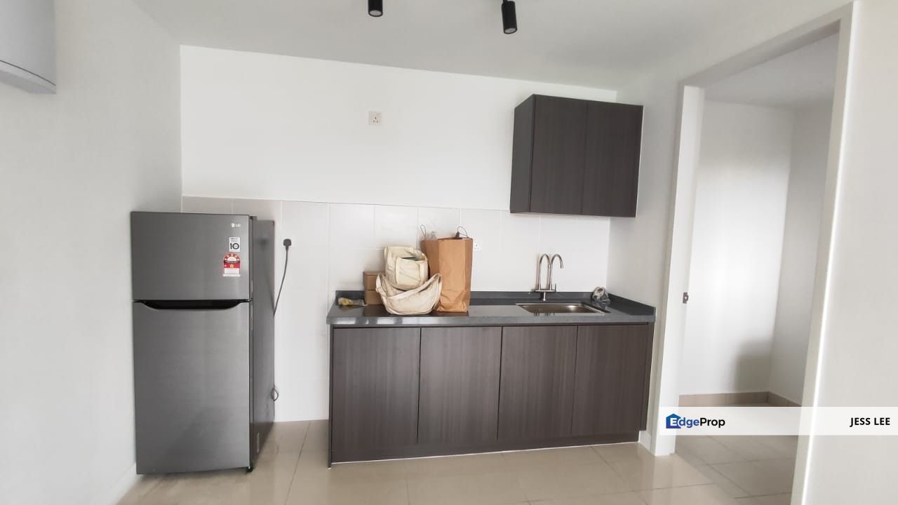 Emerald Hills, Alam Damai, Cheras, Lakefront Premium Condo, Fully Furnished 2 Bedrooms, Brand New, Ready Move In, Kuala Lumpur, Cheras