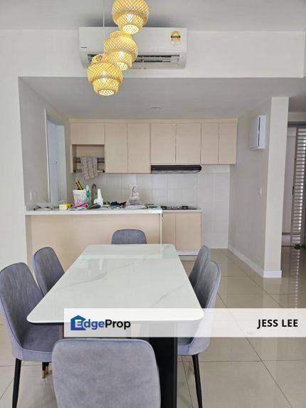 Emerald Hills, Alam Damai, Cheras, Lakefront Premium Condo, Fully Furnished 2 Bedrooms, Brand New, Ready Move In, Kuala Lumpur, Cheras