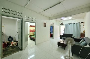 CORNER LOT! 1 Storey Terrace, Taman Seremban Jaya, Seremban