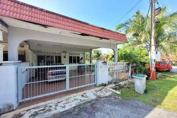 CORNER LOT! 1 Storey Terrace, Taman Seremban Jaya, Seremban