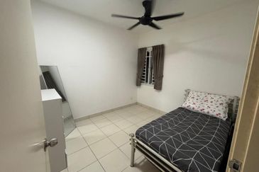 De Bayu Apartment @ Setia Alam