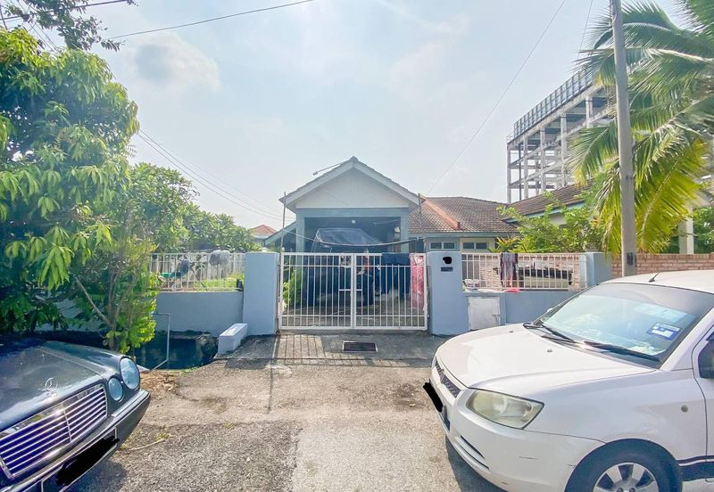  Semi D Terrace Taman Sri Bayu, Bagan Lalang, Sepang