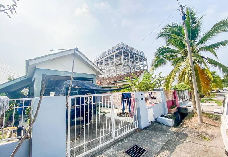  Semi D Terrace Taman Sri Bayu, Bagan Lalang, Sepang