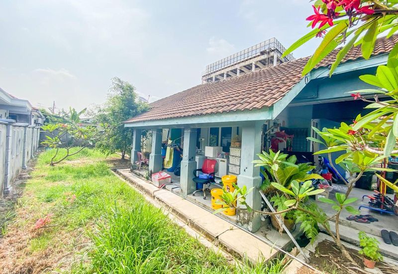  Semi D Terrace Taman Sri Bayu, Bagan Lalang, Sepang