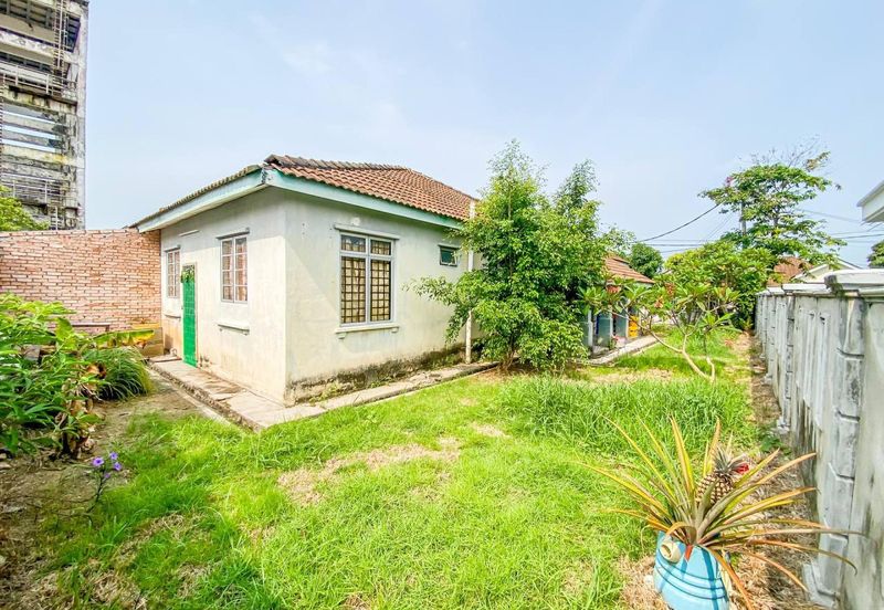  Semi D Terrace Taman Sri Bayu, Bagan Lalang, Sepang