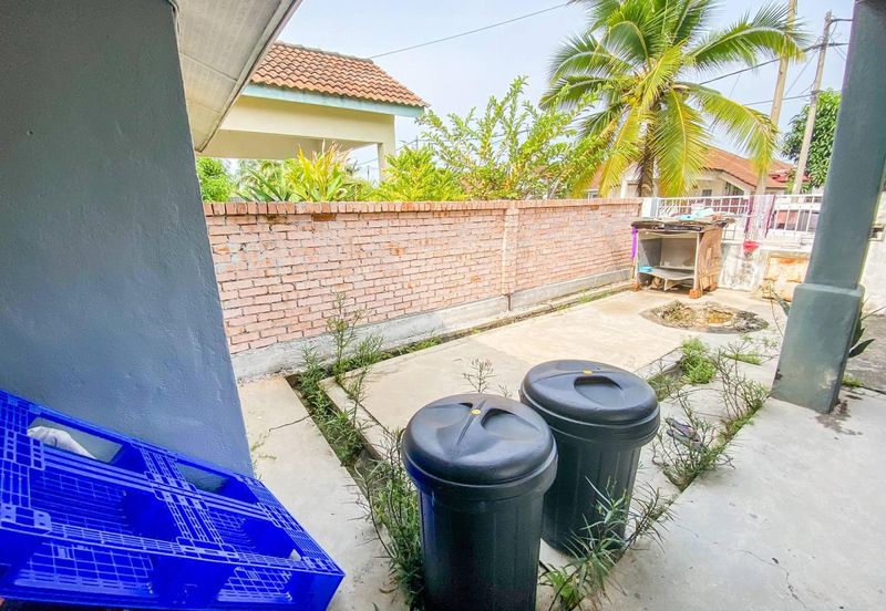  Semi D Terrace Taman Sri Bayu, Bagan Lalang, Sepang