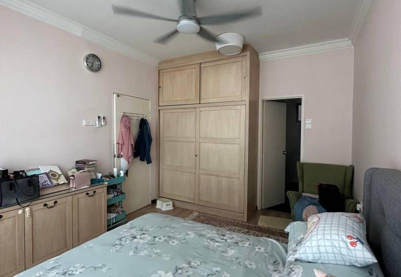 Vista Alam Serviced Apartment