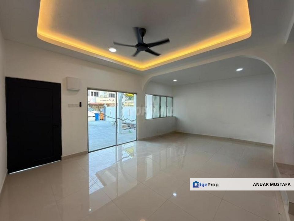 SHAH ALAM Seksyen 4 Newly Renovated Double Storey Terrace, Selangor, Shah Alam