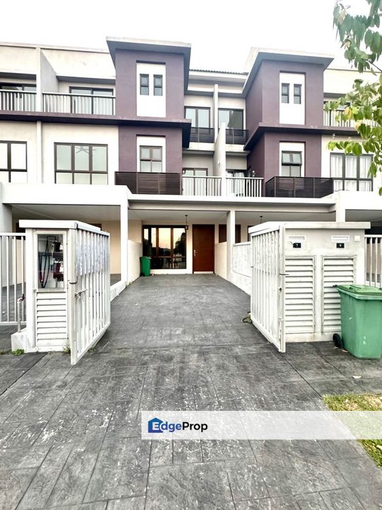 The Strata Townhouse Jalan Puteri 5A, Bandar Puteri Bangi, Selangor, Bangi