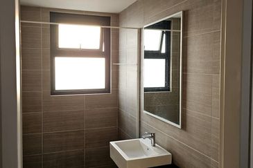 28 Boulevard (28 BLVD)