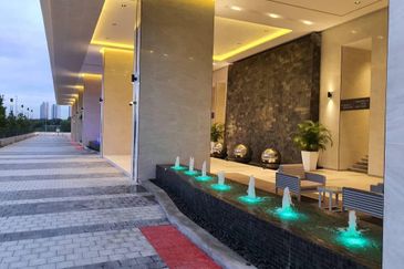 Waltz Residences @ Paradigm Garden City