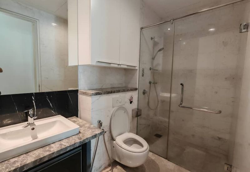 Face Platinum Suites