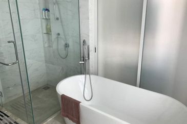 Face Platinum Suites