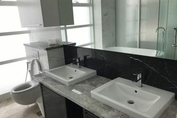 Face Platinum Suites