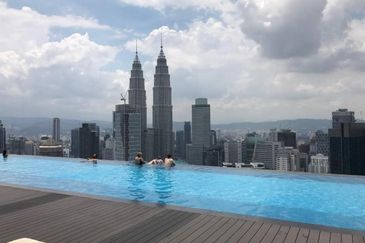 Face Platinum Suites