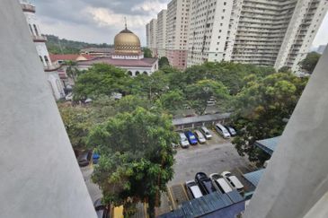 Tasik Heights Apartment