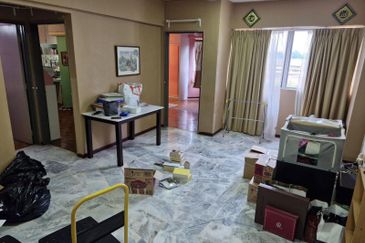 Tasik Heights Apartment