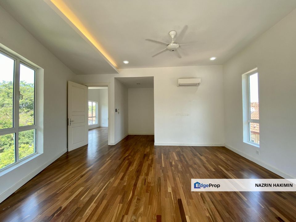 3 Storey Bungalow House in Seksyen 9 Kota Damansara, Selangor, Kota Damansara
