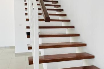 Ariza Elmina Gardens