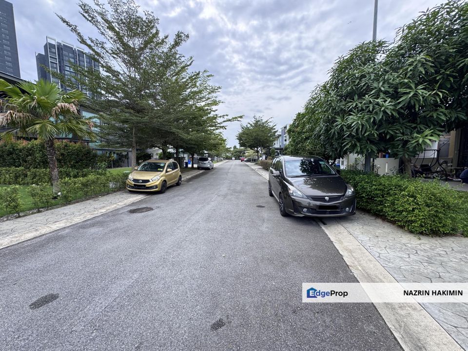 2 Storey Superlink Ficus Peak Denai Alam, Partly Furnished Ready to Move, Selangor, Denai Alam