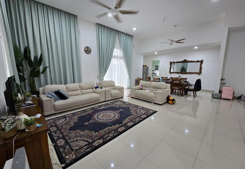 Broadleaf Residences, Hometree