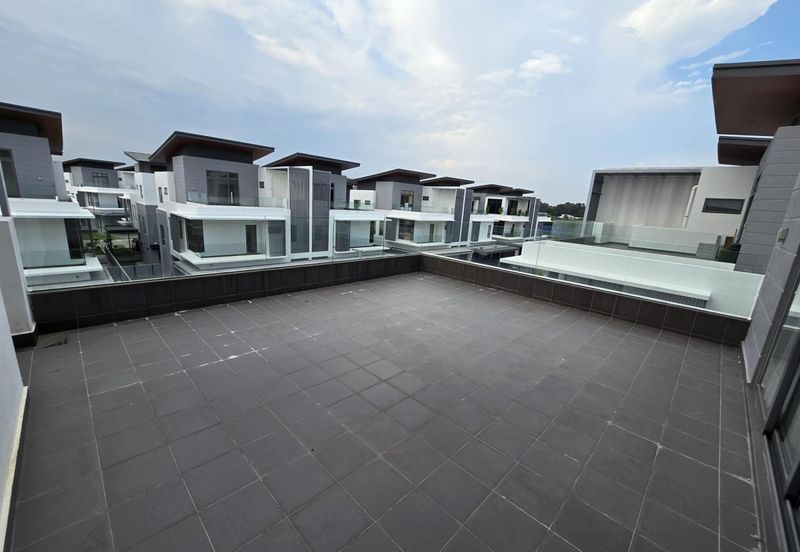 Broadleaf Residences, Hometree